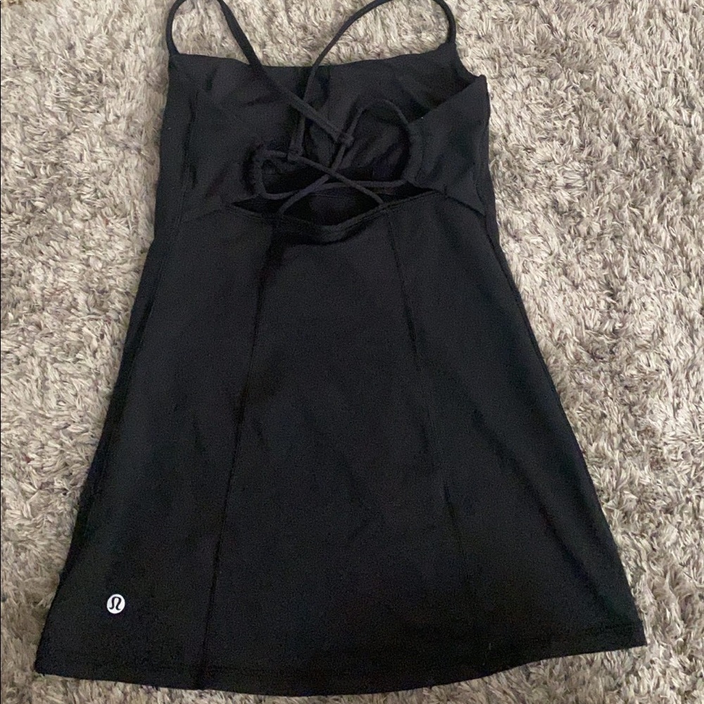 lululemon tank top.